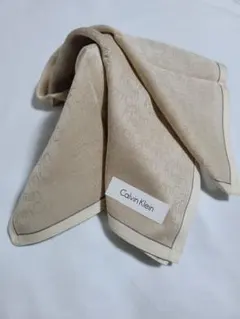 Calvin Klein ベージュ ハンカチ