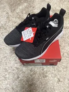 PUMA スニーカー25センチ