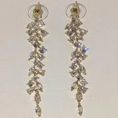 czリーフピアス ロングピアス　結婚式　ブライダル　ウェディング