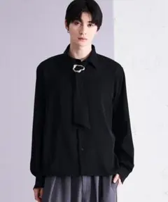 Ellno Loset メタルバックルボウタイシャツのサムネイル