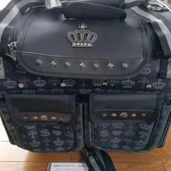新品未使用 ペットパラダイス 王冠柄 キャリーバッグ 4輪キャスターのサムネイル