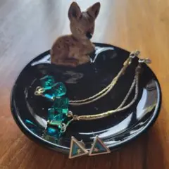 ピアス　エメラルドグリーン