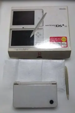 ま*あ様 ジャンク　任天堂 DSi LL ホワイト 本体