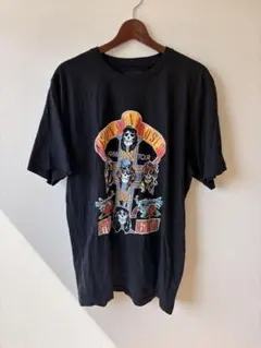 GUNS N