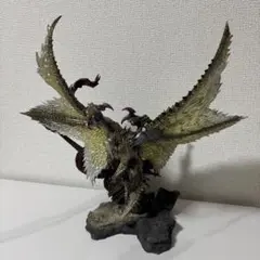 天廻龍 シャガルマガラ　フィギュア