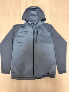 umbro フード付きジャケット グレー