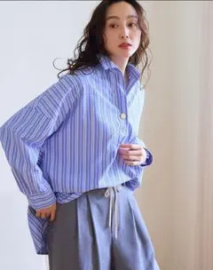 Elura アイロンいらずスキッパーシャツ　フリーサイズ ライトブルーのサムネイル