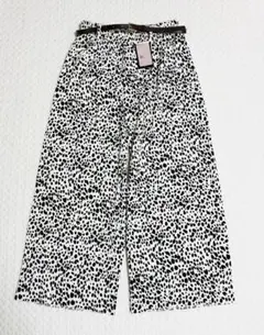 新品 ワイドパンツ