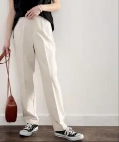 クリーム色 ワイドパンツ Mサイズ タック入り