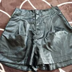 グレイル　ショートパンツ