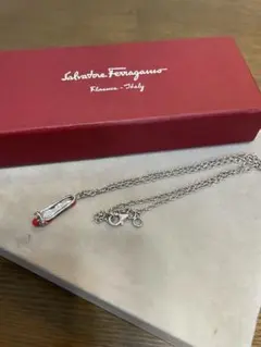 Salvatore Ferragamo フェラガモ パンプス ネックレス 925