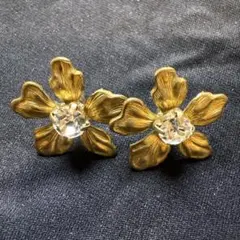 花デザイン 金色 クリスタル イヤリング