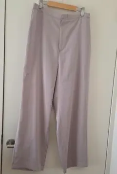 ユニクロ ベージュ サテンワイドストレートパンツ XL