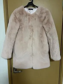 【即購入可】DURASノーカラーエコファーコート ピンク