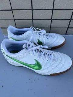 NIKE ナイキ ティエンポレジェンドIV フットサルシューズ