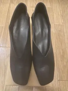 マージュール　MARJOURブラックスクエアトゥ パンプス 未使用24.5