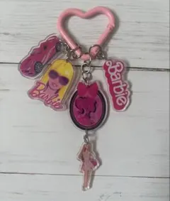 アクリルチャーム　キーホルダー　バービー　Barbie