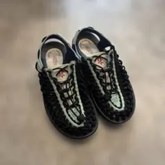 【 廃盤レアカラー！】新品未使用 KEEN UNEEK 27.5 2025年最新】keen ユニークの人気アイテム - メルカリ