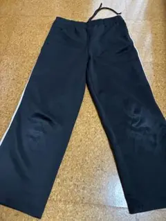 Lサイズ 黒パンツ　ジャージ