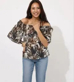 AZUL BY MOUSSY オフショルダー トップスのサムネイル