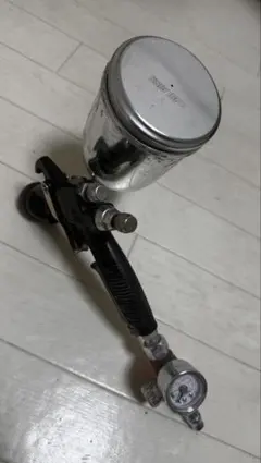 デビルビス スプレーガン エアホース接続 圧力計付き - メルカリ