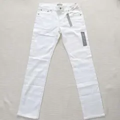 ユニクロ　ホワイト スリムフィットストレートパンツ 32/82cm