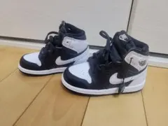 Nike Air Jordan 1 Mid ブラック/ホワイト