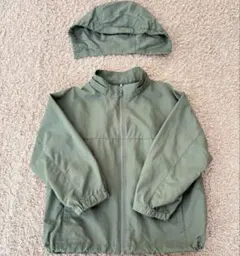 ユニクロ　UVカットポケッタブルパーカー　110