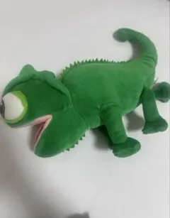 ラプンツェルのパスカルぬいぐるみ