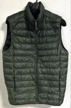 ユニクロ　ULTRA LIGHT DOWN グリーンダウンベスト　Mサイズ