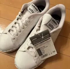未使用タグ付き　adidas pokemon ポケモン スニーカー 白24.5