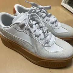 puma スニーカーのサムネイル