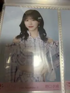 野口衣織 生写真 ヒキ Weekend The5th 桜の咲く音がした 制服 - メルカリ