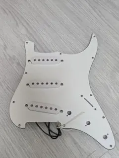 ストラトタイプ ピックアップ＋ピックガード ㉔