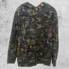 フード付きパーカー　迷彩 ボタン付き　Mサイズ　レディース