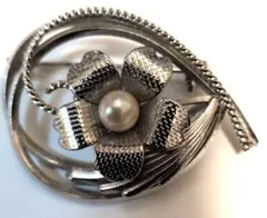 アンティーク調 シルバー パールブローチ フラワーモチーフ リーフ