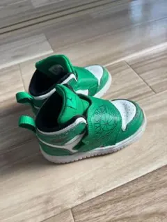 値下げJordan グリーン ハイカットスニーカー