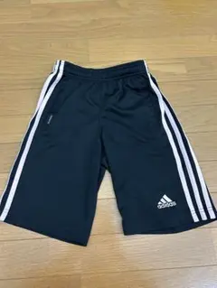 adidas アディダス　ハーフパンツ　130