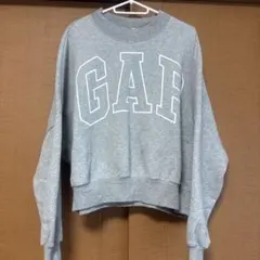 GAP グレー クロップドスウェット