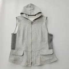 匿名配送　未使用品　noa-ge フード付ベスト