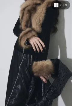 【新品タグ付】ANDREA&Co. ファー付きリブニット ブラック