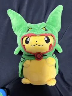 メガレックウザ ポンチョ ピカチュウ ぬいぐるみ2体セット - メルカリ