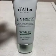 d'Alba UV ESSENCE WATERFULL サンクリーム