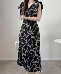 新品　フルプリントVネック ビッグリボンノースリーブ黒ワンピース