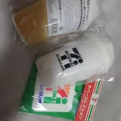 セブンイレブンHappyくじ　B賞ぬいぐるみチャーム　H賞ラバーコレクション