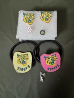 【未使用】阪神タイガース 虎フェイス ピアスセット ヘアゴム 6点まとめ 公式