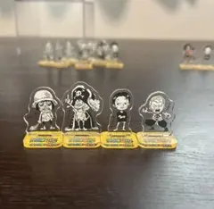 ONE PIECEワンピース　アクリルminiフィギュア　ドンキホーテファミリー