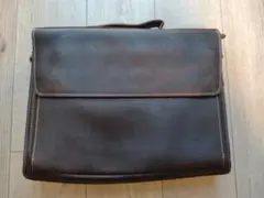 ダークブラウン レザー ショルダーバッグ フラップ付き ハンドバッグ