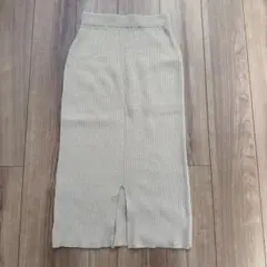 ベージュ ロングスカート