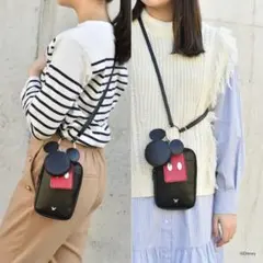 ディズニー　ミッキー　3連ショルダーバッグ　スマホ